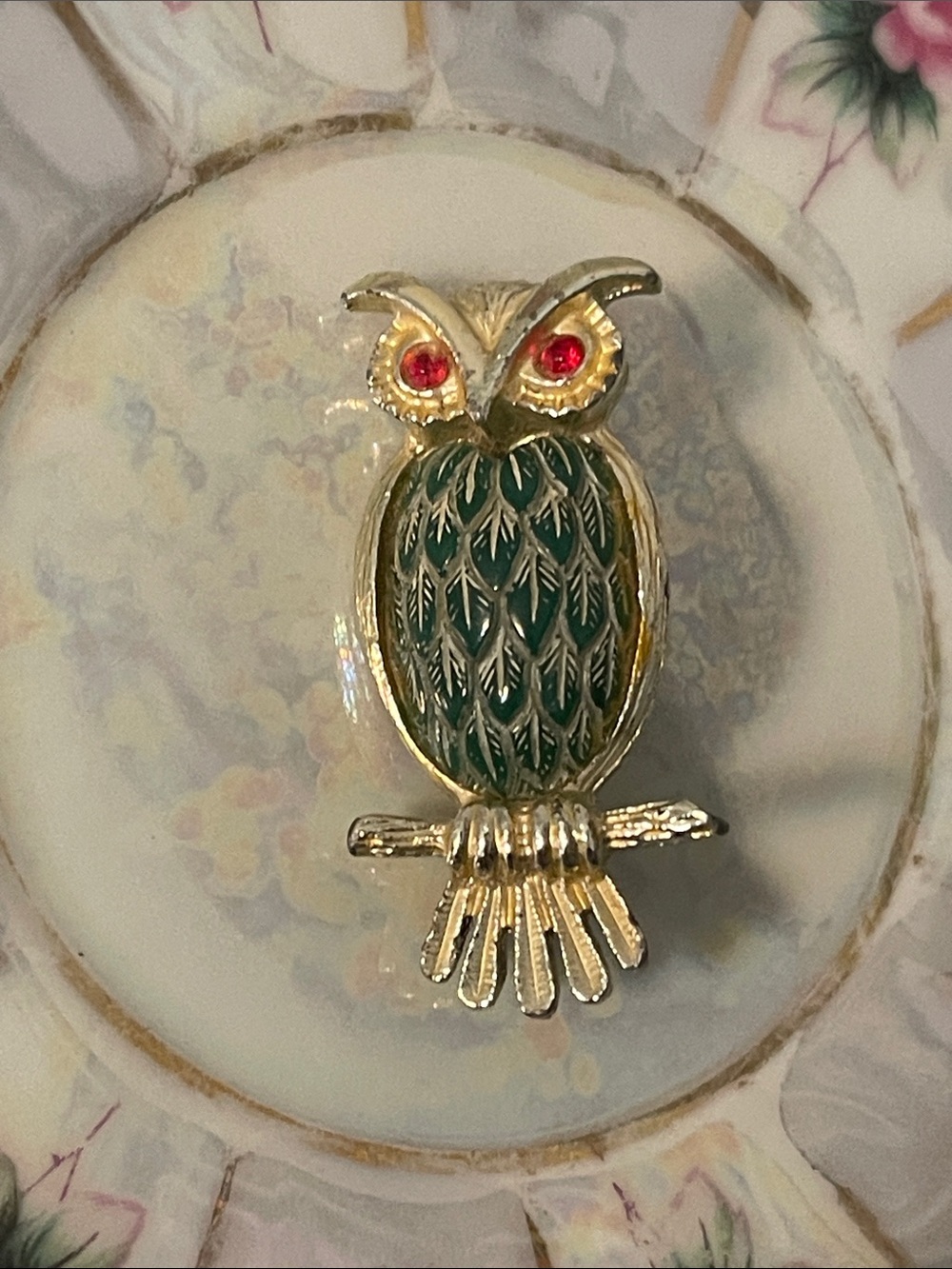 Vintage Mid-Century Modern Gold-Tone Red Rhinestone Eye Owl Brooch